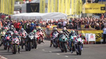 Race-3-Superbike-North-West-200-004