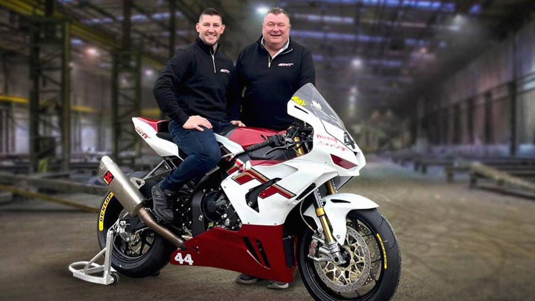 Hodson signs for SMT for the TT