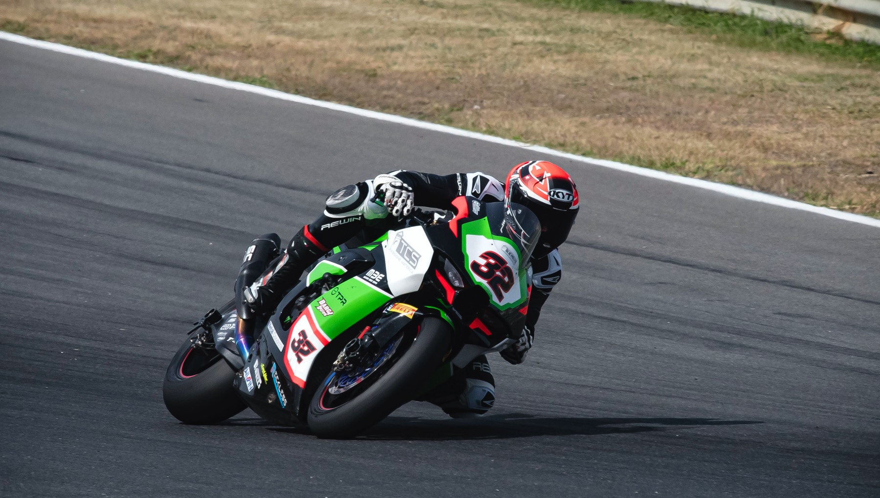 Issac Vinales worldsbk in the TPR team