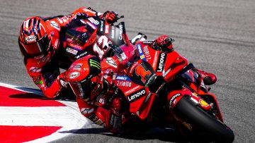 01-francesco-bagnaia-12-maverick-vinales_ds_1790.gallery_full_top_fullscreen