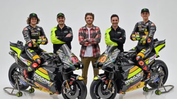 rossi-and-riders-01_0.big